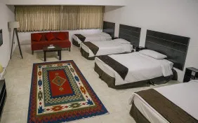 اتاق چهار تخته (اقامت با صبحانه)