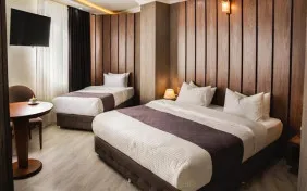 اتاق سه تخته (دبل+سینگل) (اقامت با صبحانه)