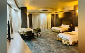 اتاق سه تخته ویژه (اقامت با صبحانه)