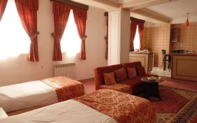 سوئیت چهارنفره ویژه 401 (اقامت با صبحانه)