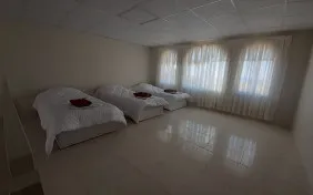 سوئیت دوبلکس یک خوابه پنج تخته (اقامت بدون صبحانه)