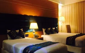 اتاق دو تخته دبل رو به باغ (اقامت با صبحانه)