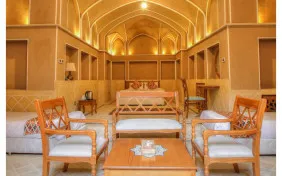 اتاق سرداب شمالی چهار نفره (اقامت با صبحانه)