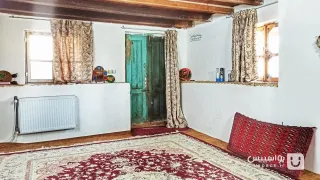 اتاق 24 متری (فاقد سرویس بهداشتی اختصاصی)