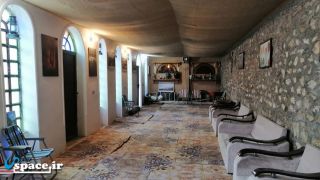 اتاق 40 متری (دارای سرویس بهداشتی ایرانی اختصاصی خارج از اتاق)