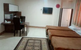 اتاق پنج تخته (اقامت با صبحانه)