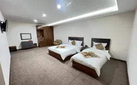 اتاق سه تخته B (اقامت با صبحانه)