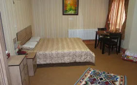 اتاق سه تخته (اقامت با صبحانه)