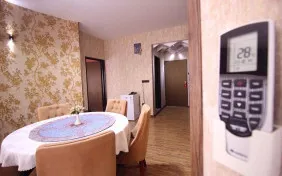 اتاق دو تخته توئین رو به باغ (اقامت با صبحانه)