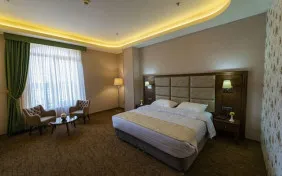 اتاق یک تخته A (اقامت با صبحانه)