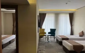 اتاق کانکت پنج تخته (اقامت با صبحانه)