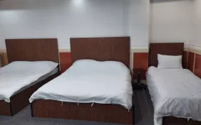 اتاق چهار تخته (اقامت با صبحانه)