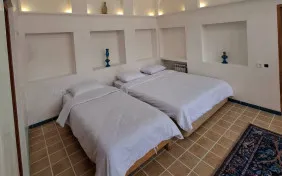 اتاق سه تخته لاجورد (اقامت با صبحانه)