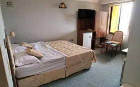 اتاق دو تخته دبل بدون تراس (اقامت با صبحانه)