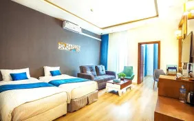 اتاق دو تخته توئین بدون پنجره (اقامت با صبحانه)