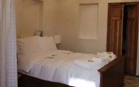 اتاق دبل دنج (اقامت با صبحانه)