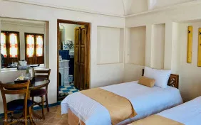 اتاق بالکانه (اقامت با صبحانه)