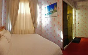 سوئیت یک خوابه سه نفره (اقامت با صبحانه)