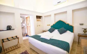 اتاق دو تخته دبل 114 (اقامت با صبحانه)