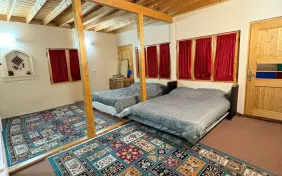 اتاق شش نفره عمارت صدرا (اقامت باصبحانه)