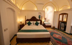 اتاق سه تخته افشان vip رویال (اقامت با صبحانه)