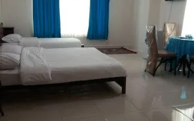 اتاق سه تخته (اقامت با صبحانه)