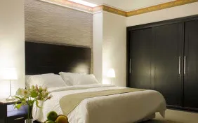 سوئيت دو خوابه لوکس چهارتخته (اقامت با صبحانه)