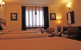 سوییت یکخواب چهار نفره (اقامت با صبحانه)