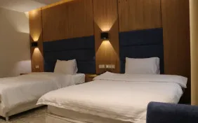 اتاق دوتخته توئین لوکس (اقامت با صبحانه)