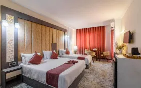 اتاق سه تخته اکونومی (اقامت با صبحانه)