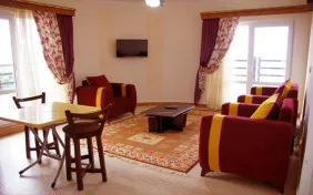 آپارتمان دوخوابه شش نفره (اقامت بدون صبحانه)