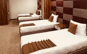 اتاق فمیلی روم چهارتخته (اقامت با صبحانه)