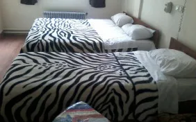 سوئیت دو خوابه پنج نفره (اقامت)