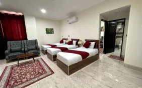 اتاق کانکت پنج نفره (اقامت با صبحانه)