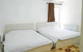 اتاق پنج تخته همکف (اقامت با صبحانه)