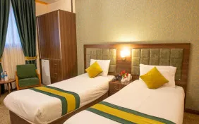 اتاق دوتخته برای یک نفر اکونومی (اقامت با صبحانه)