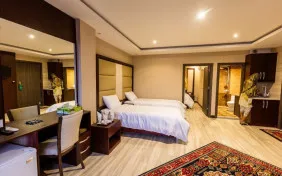 سوئیت یک خواب چهار نفره با دید دریا (اقامت با صبحانه)