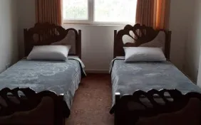 اتاق سه تخته معمولی (اقامت با صبحانه)