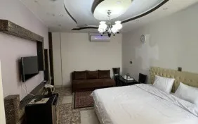 اتاق دو‌تخته رو به خیابان (اقامت صبحانه)