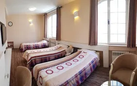 اتاق چهارتخته (سینگل) (اقامت با صبحانه)