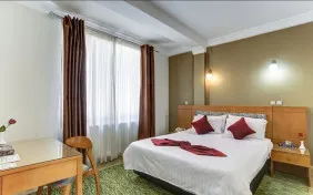 سوئیت یک خوابه دو تخته (اقامت با صبحانه)