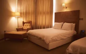 اتاق چهار تخته تاپ (اقامت با صبحانه)