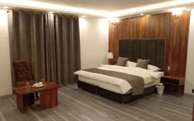 سوئیت دو نفره دبل (اقامت با صبحانه)