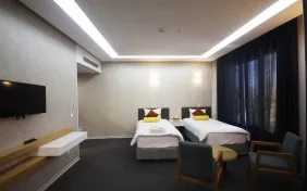 اتاق دوتخته توئین (اقامت با صبحانه)