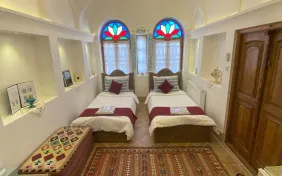 اتاق دو تخته برای یک نفر هوشنگ ابتهاج (اقامت با صبحانه)