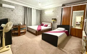 اتاق سه تخته (اقامت تک)