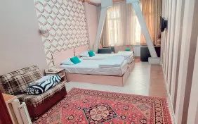 سوئیت سه خوابه شش نفره (اقامت با صبحانه)