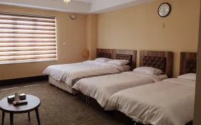 اتاق چهار تخته (اقامت با صبحانه)