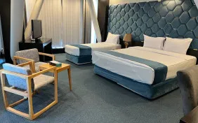 اتاق سه تخته (اقامت با صبحانه)