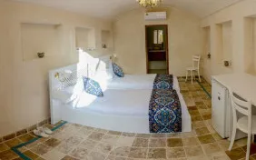 اتاق دو تخته توئین زیر زمین (اقامت با صبحانه)